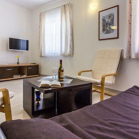 Apartman Kp Medulin Exterior foto