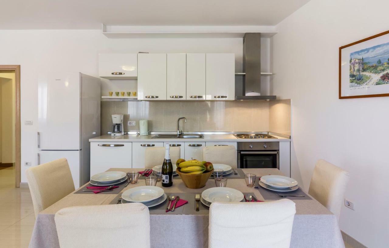 Apartman Kp Medulin Exterior foto