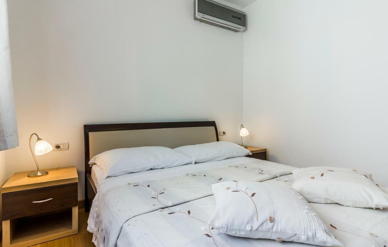 Apartman Kp Medulin Exterior foto