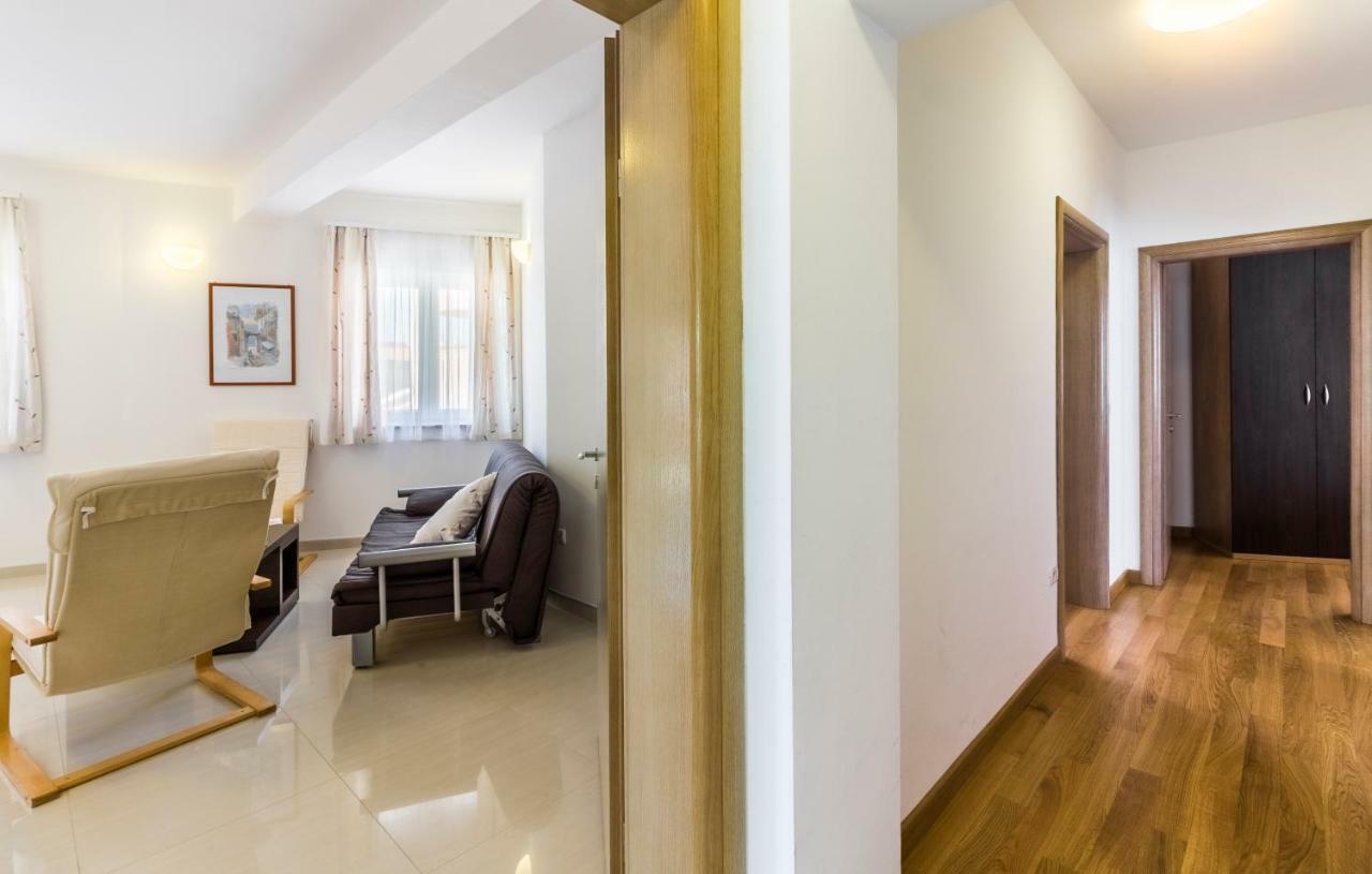 Apartman Kp Medulin Exterior foto