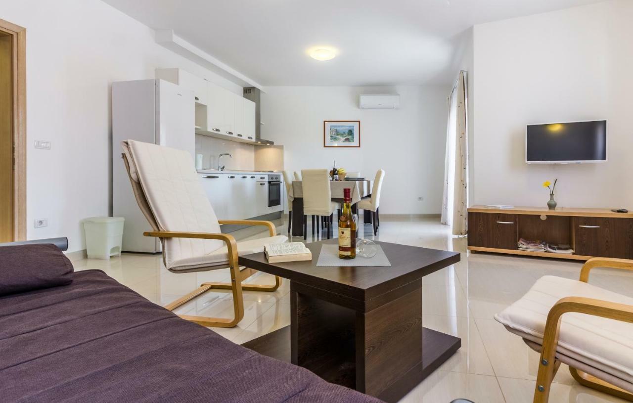 Apartman Kp Medulin Exterior foto