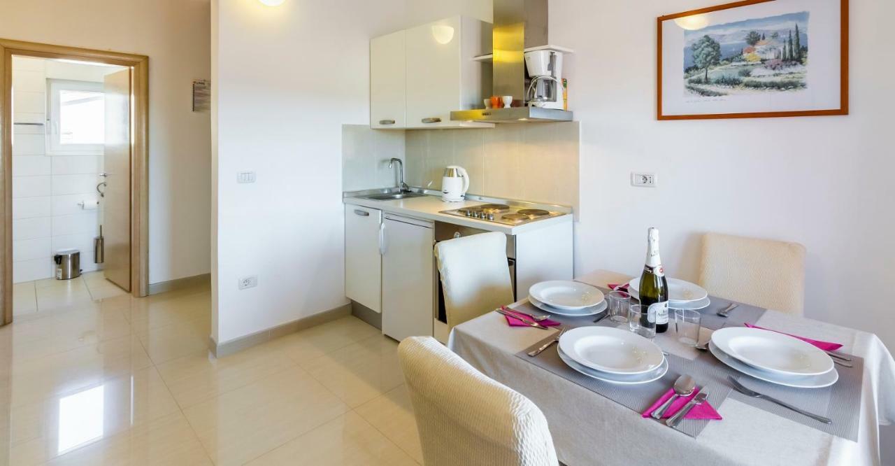 Apartman Kp Medulin Exterior foto
