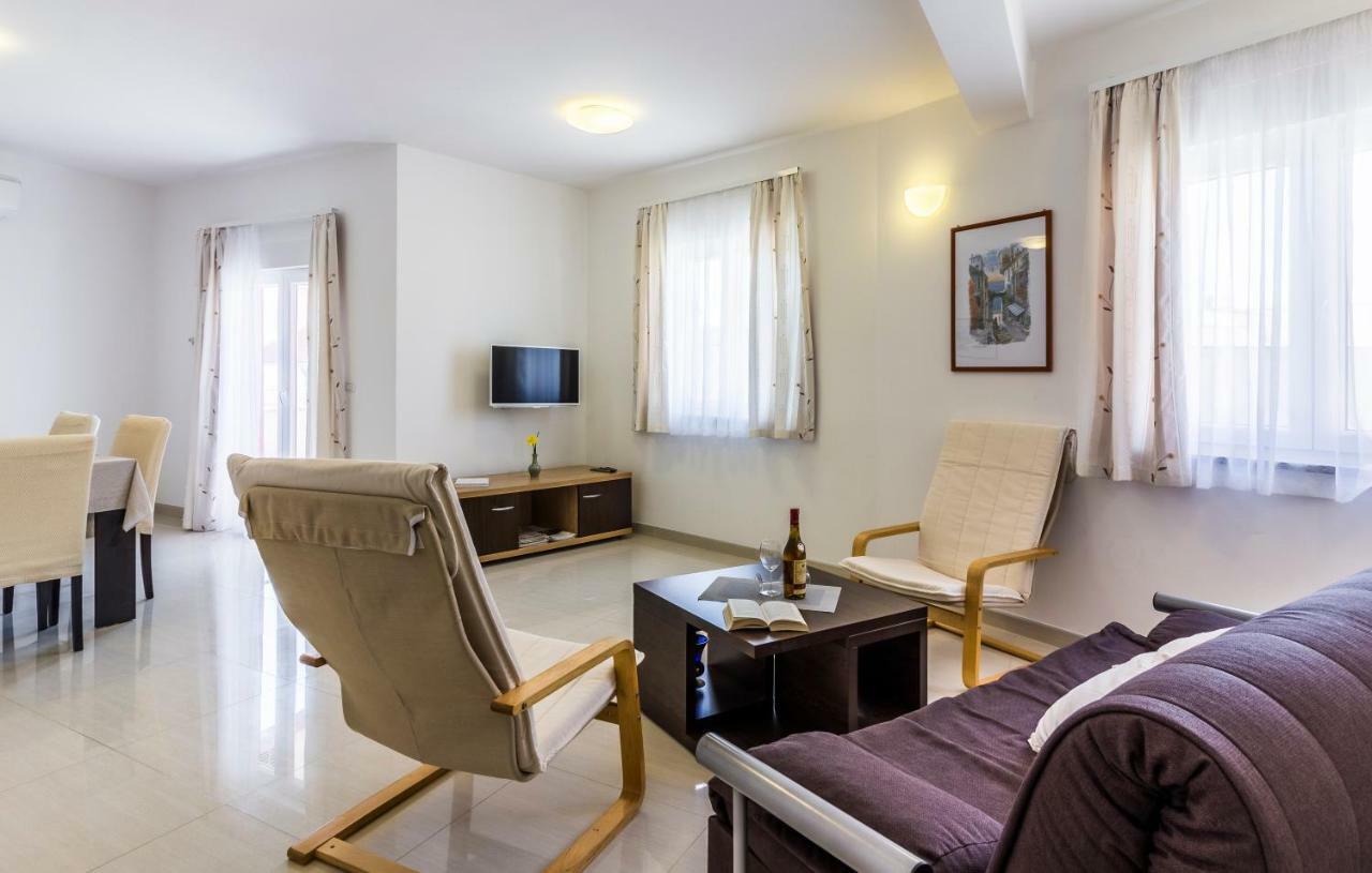 Apartman Kp Medulin Exterior foto