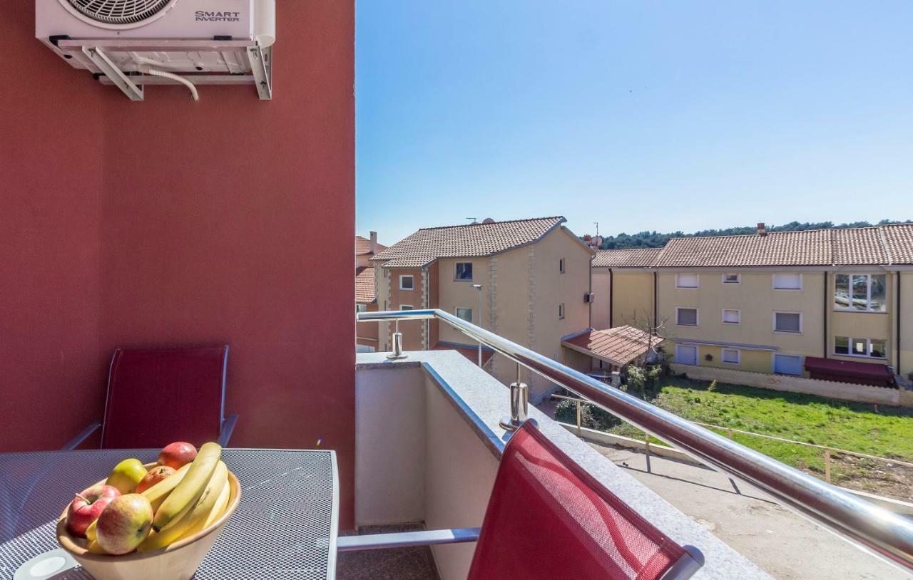 Apartman Kp Medulin Exterior foto