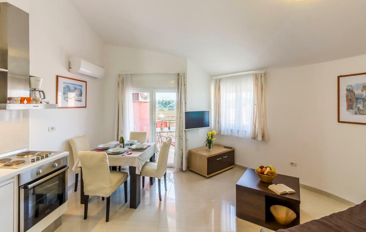 Apartman Kp Medulin Exterior foto