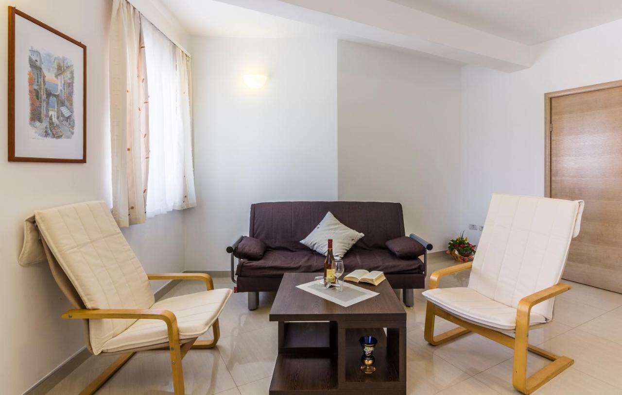 Apartman Kp Medulin Exterior foto