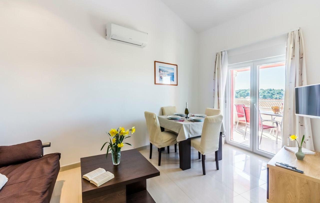 Apartman Kp Medulin Exterior foto