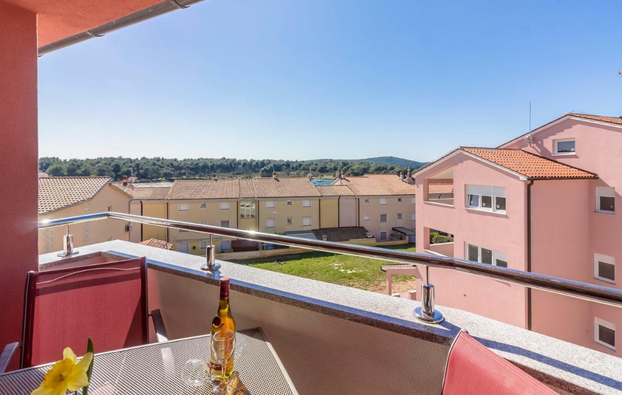 Apartman Kp Medulin Exterior foto