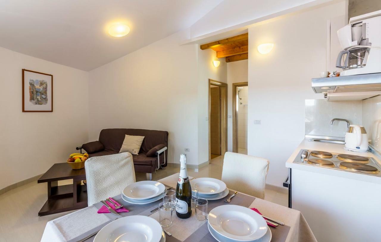 Apartman Kp Medulin Exterior foto