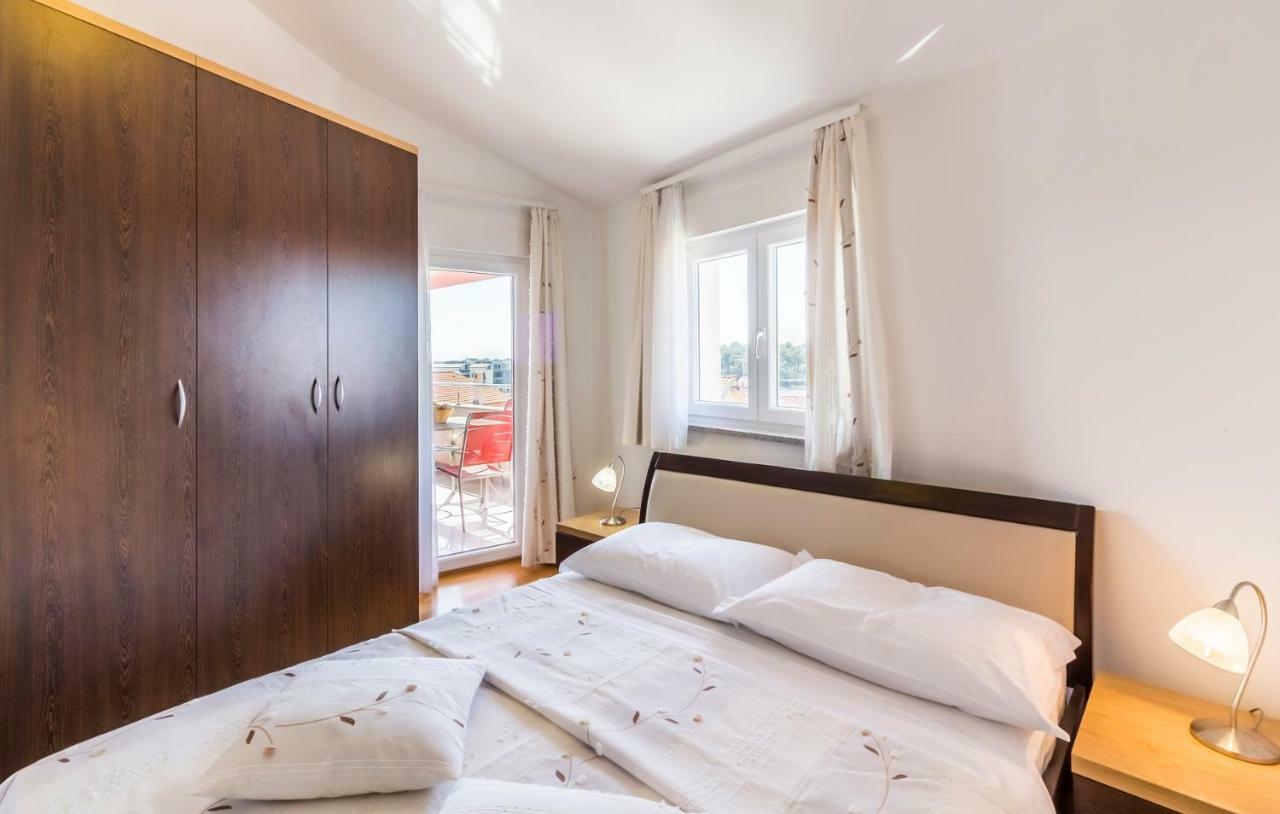 Apartman Kp Medulin Exterior foto