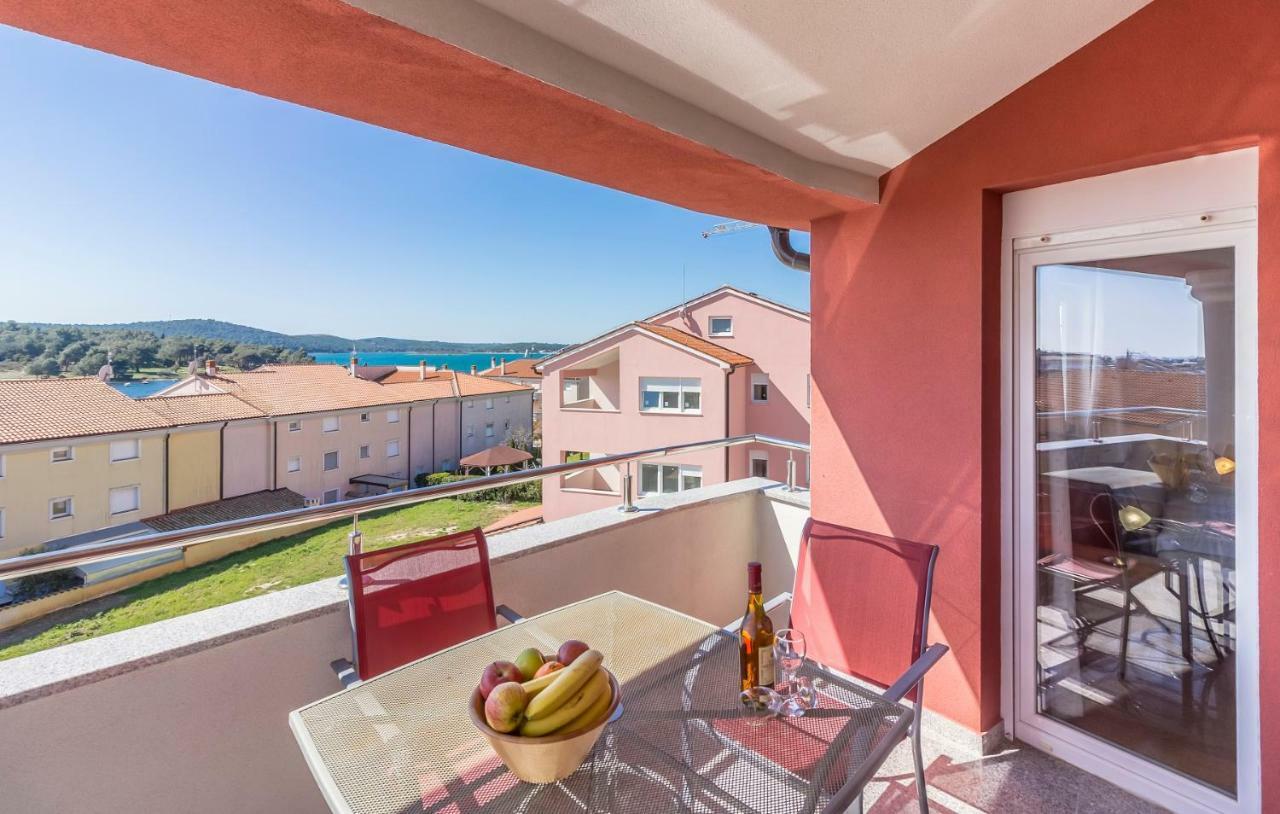 Apartman Kp Medulin Exterior foto