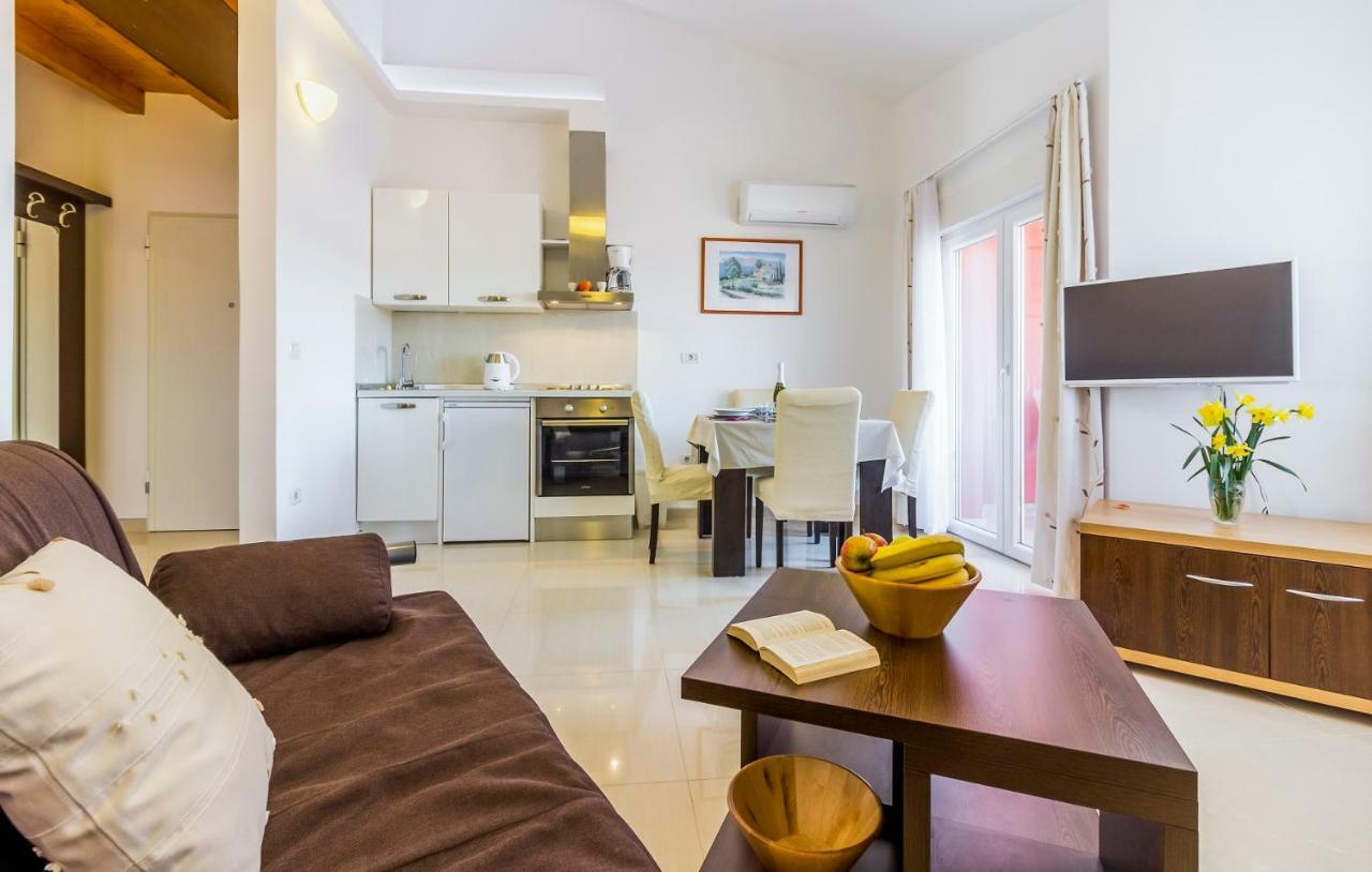 Apartman Kp Medulin Exterior foto